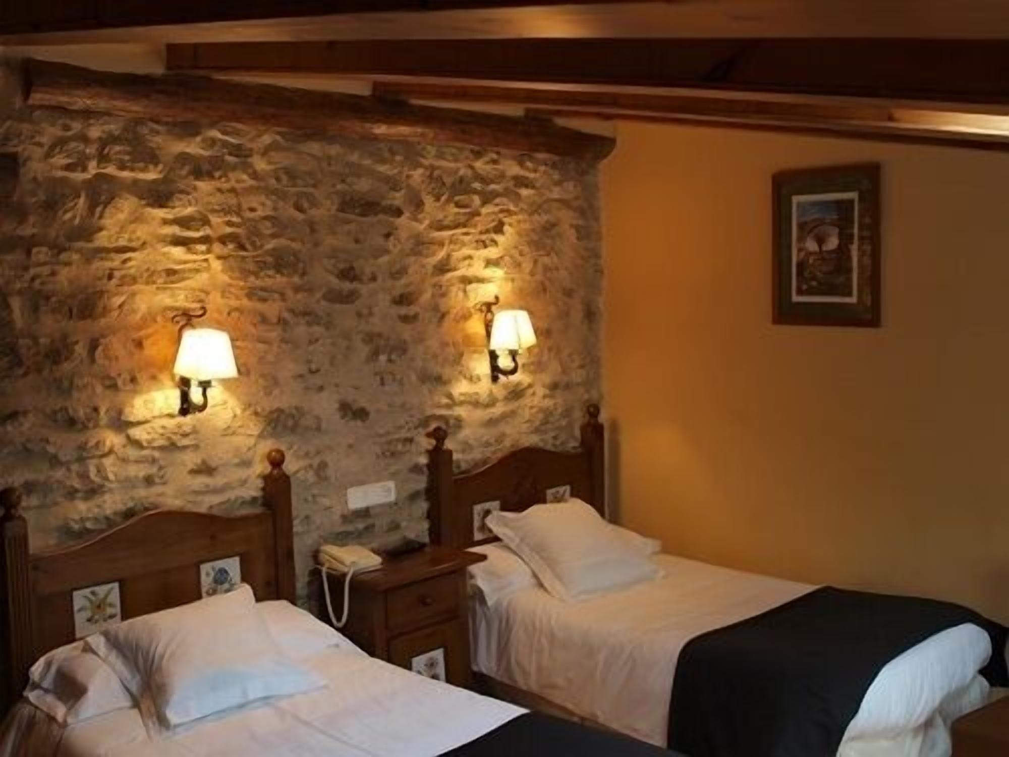 Hotel La Vega Alcalá de la Selva Kültér fotó